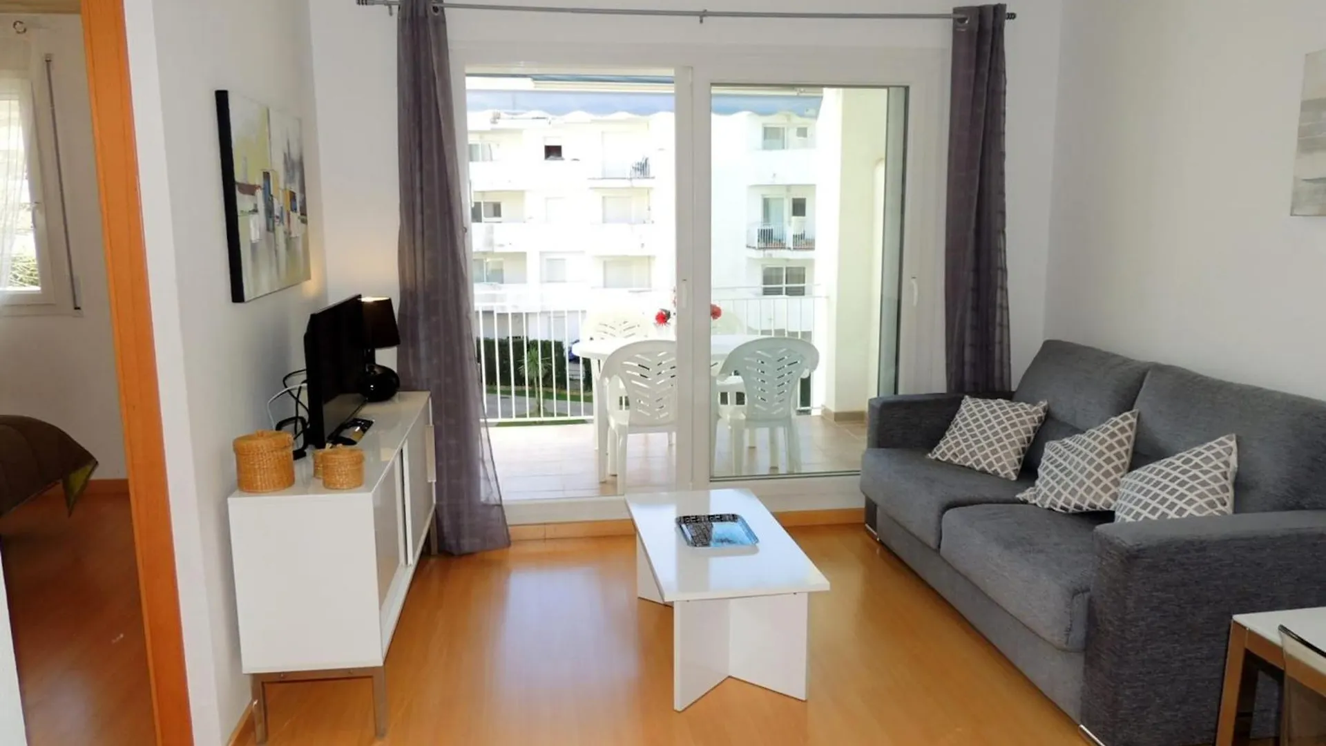 Apartment With View Empuriabrava